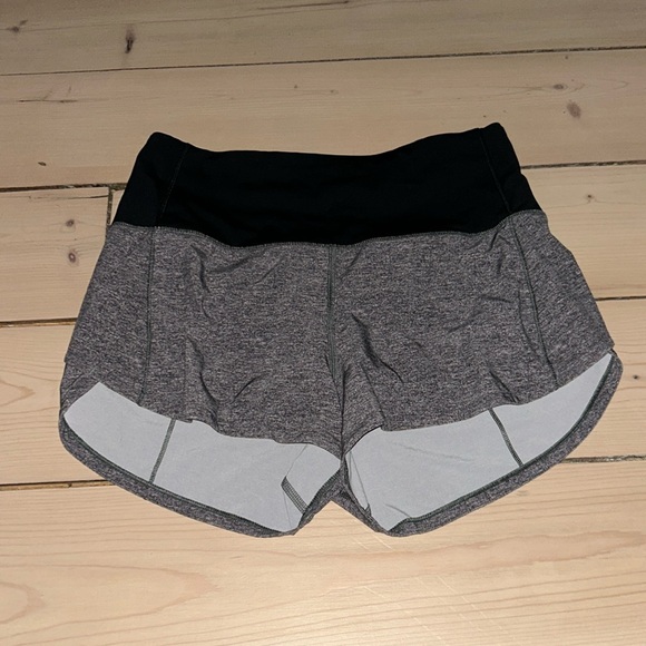 Lululemon high rise speed up shorts 2 inches - Picture 1 of 4